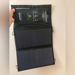 Charge your phone when hiking, solar charger